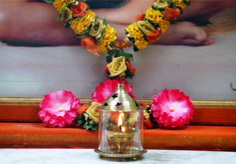 Rocklyn Yoga Ashram Guru Poornima & Initiates Retreat: June 28-July 3rd. Renewed Inspiration: re-defining the purpose and destination of life: our connection to initiation, daily havan, personal mantra, sankalpa, sangha and ashram life